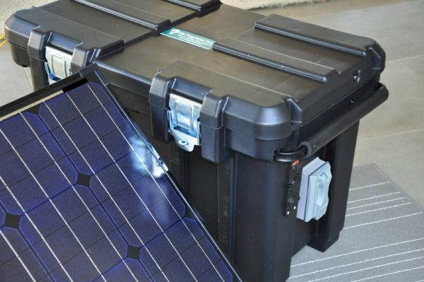 2500 W Pure Sine Solar Generator
